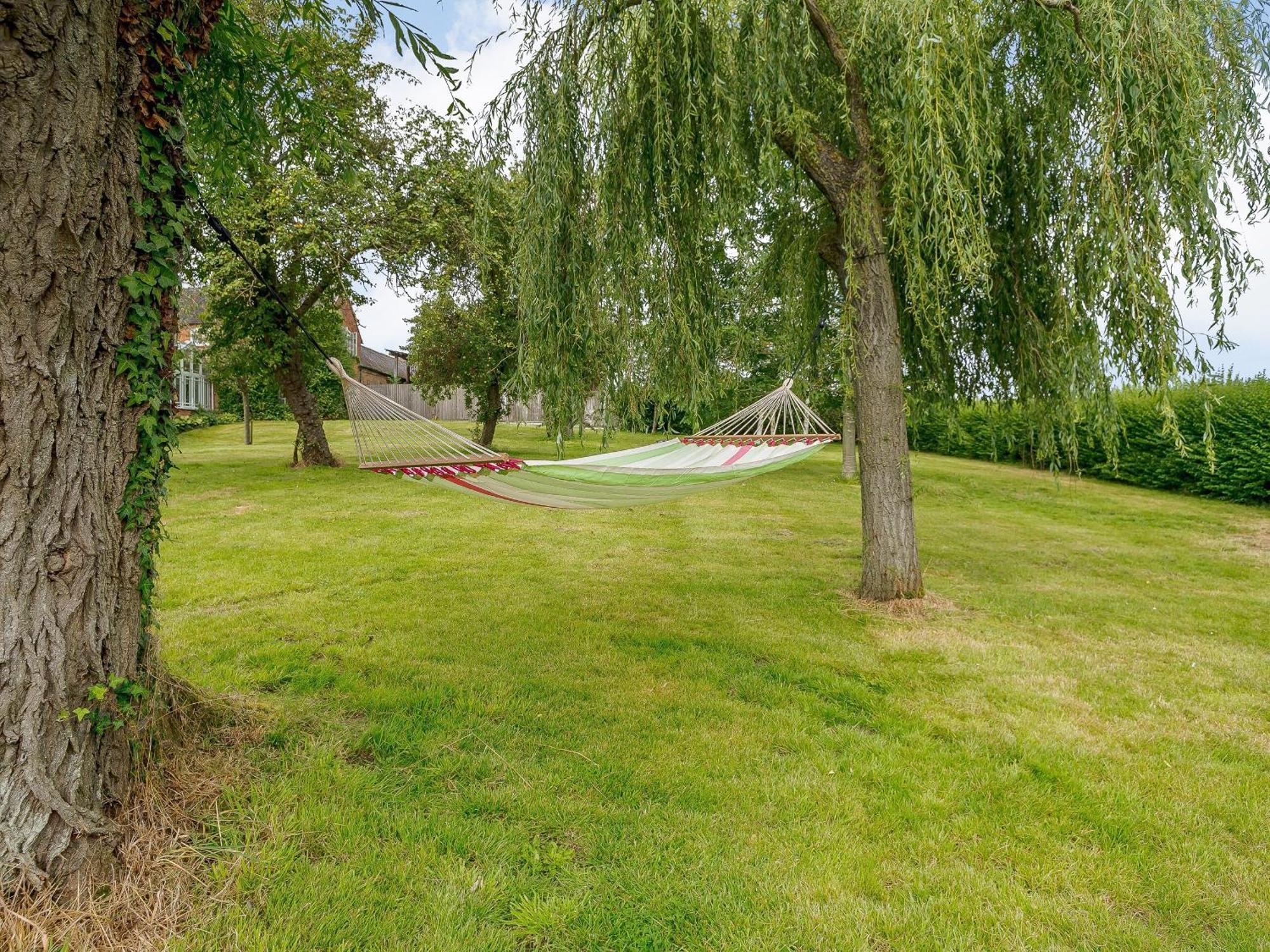Under Willows - Uk12608 Burton Overy エクステリア 写真